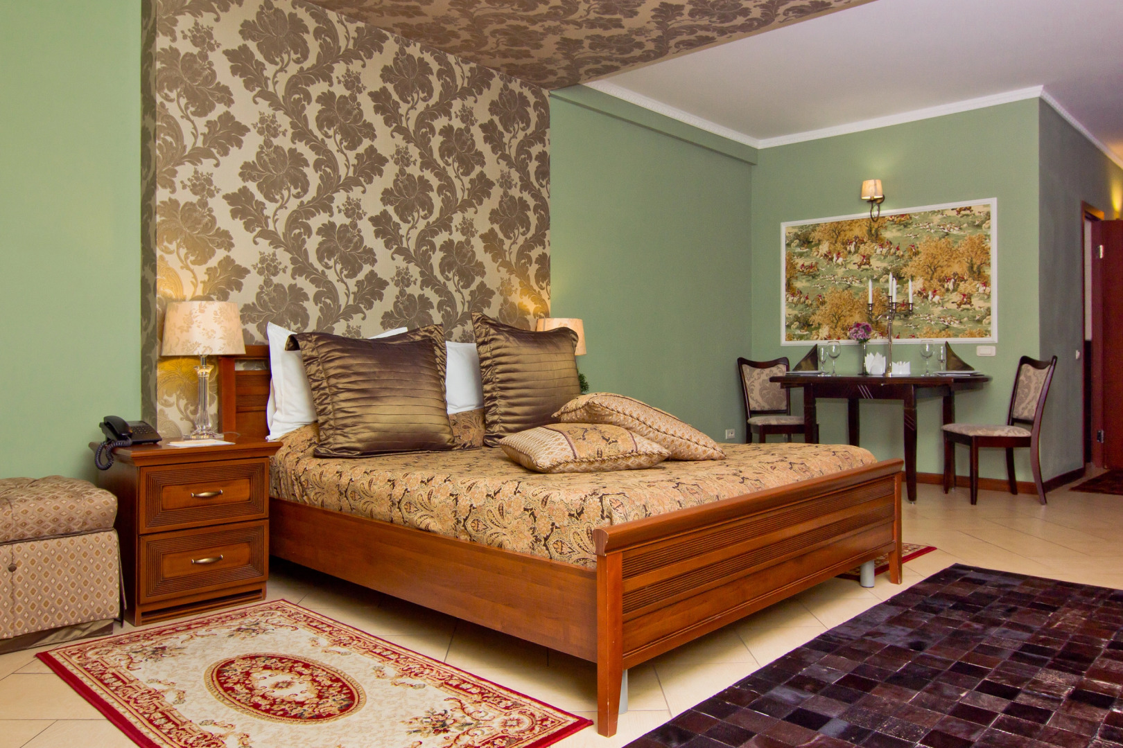 Отель Аврора