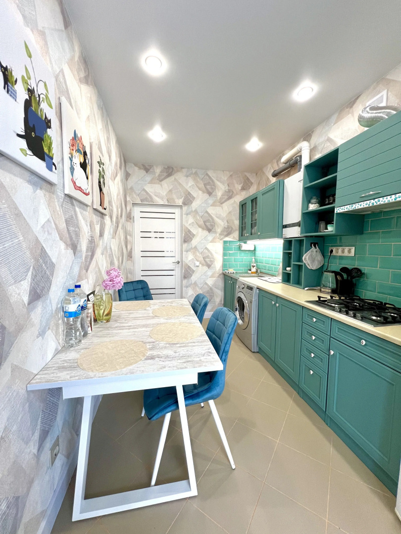 Квартира бирюзовая