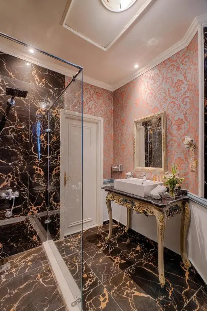 Отель Le Metropole Luxury Heritage Hotel Since 1902