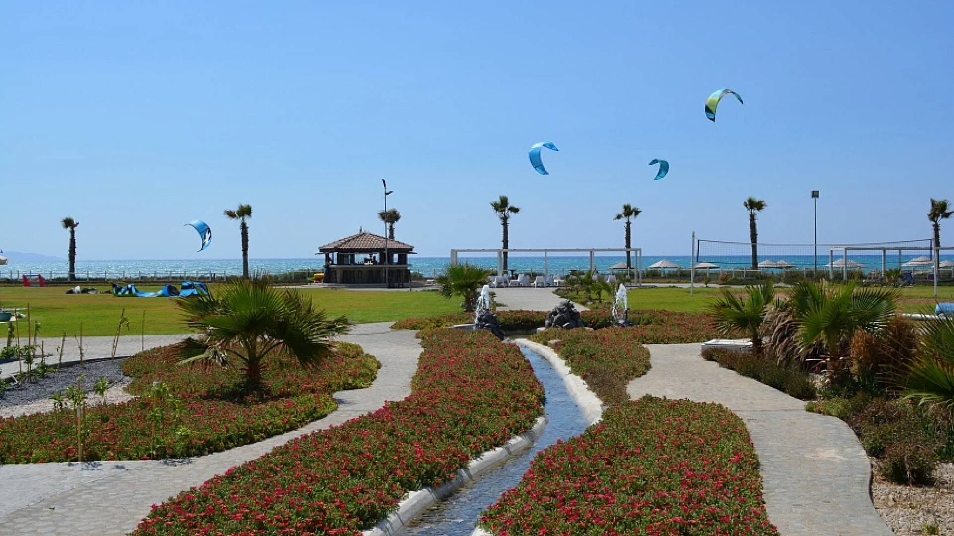 Апартаменты Aphrodite Beachfront Village