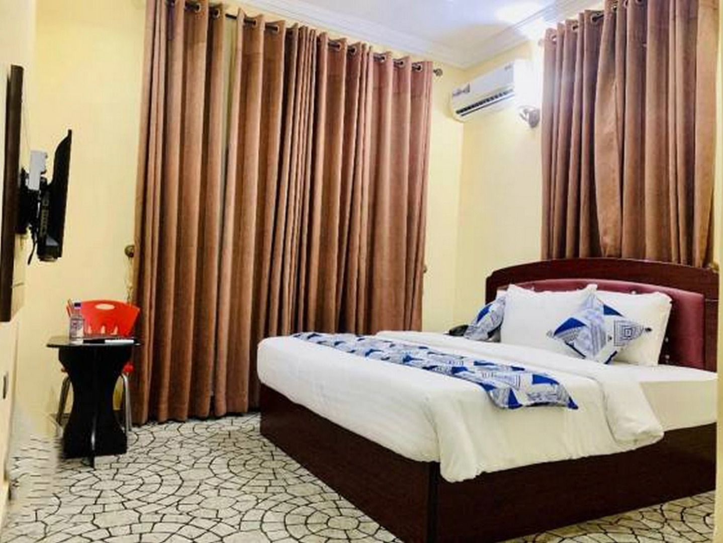 Hotel Ama Luxury Suites