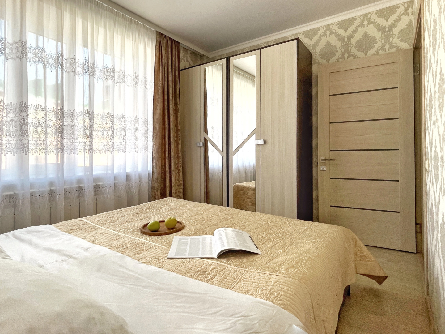 Двухкомнатные Апартаменты Люкс на 5 человек в курортной зоне Ессентуков