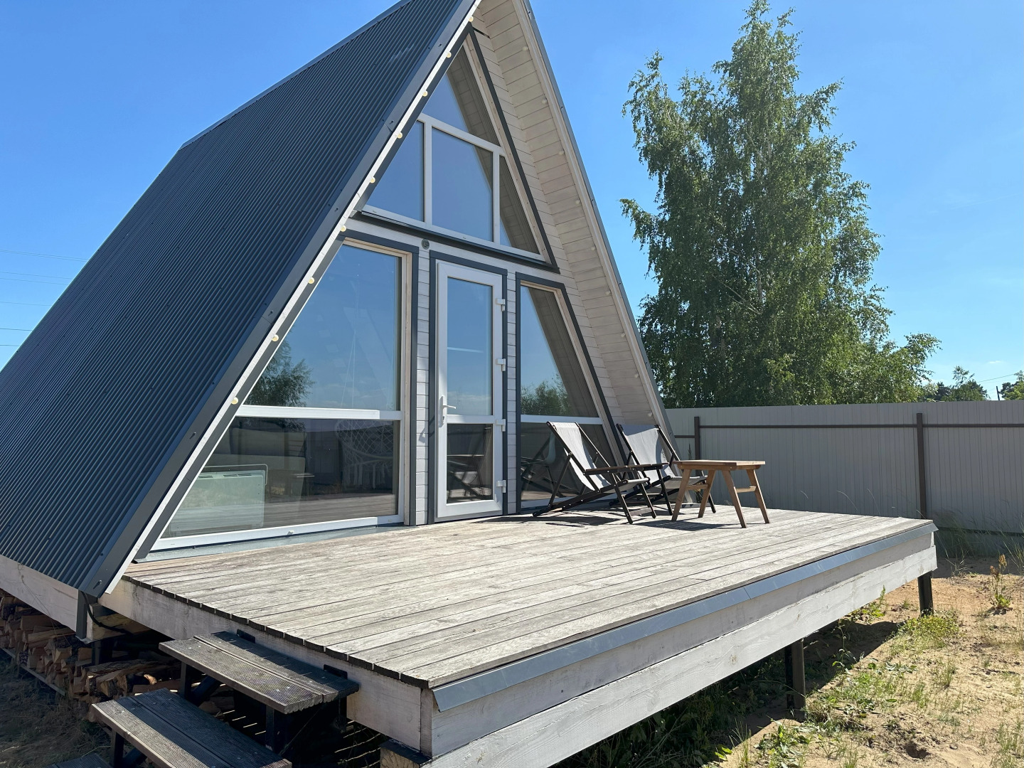 Частный дом Над Рекой с видом на Озеро