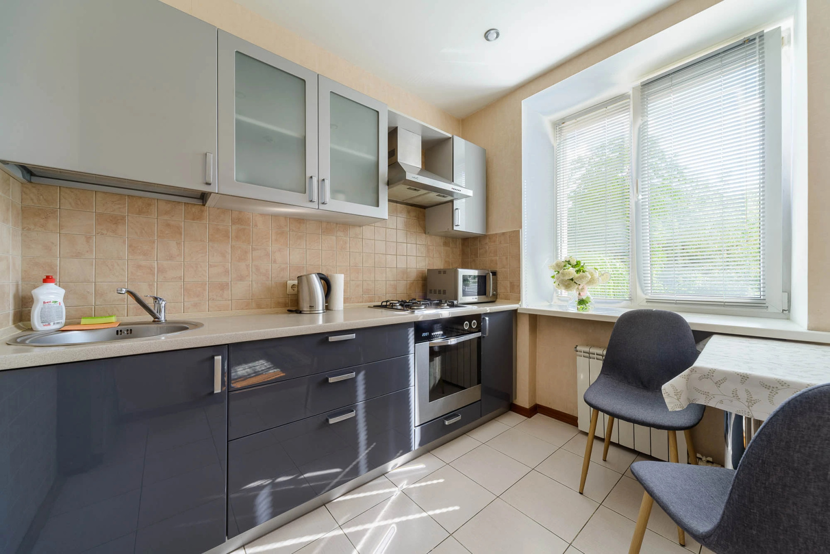 Апартаменты 2-комнатные HomeApart Ленина, 2