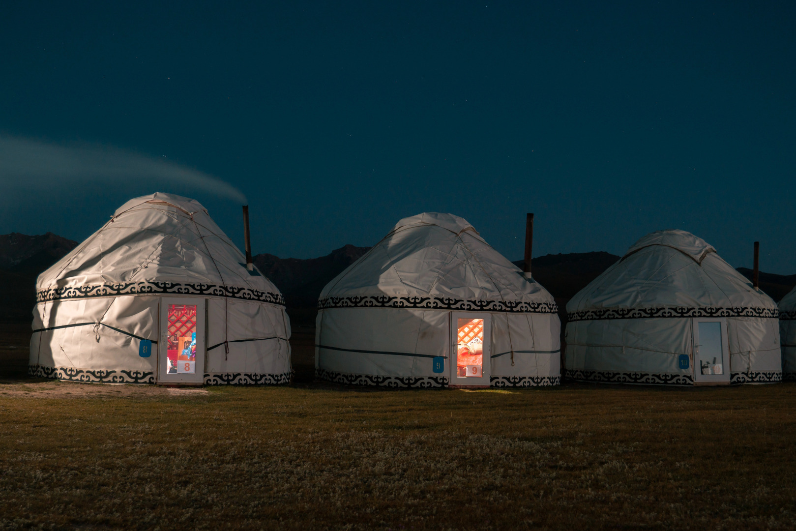 Глэмпинг “AK-SAI TRAVEL” yurt camp at Son Kul lake
