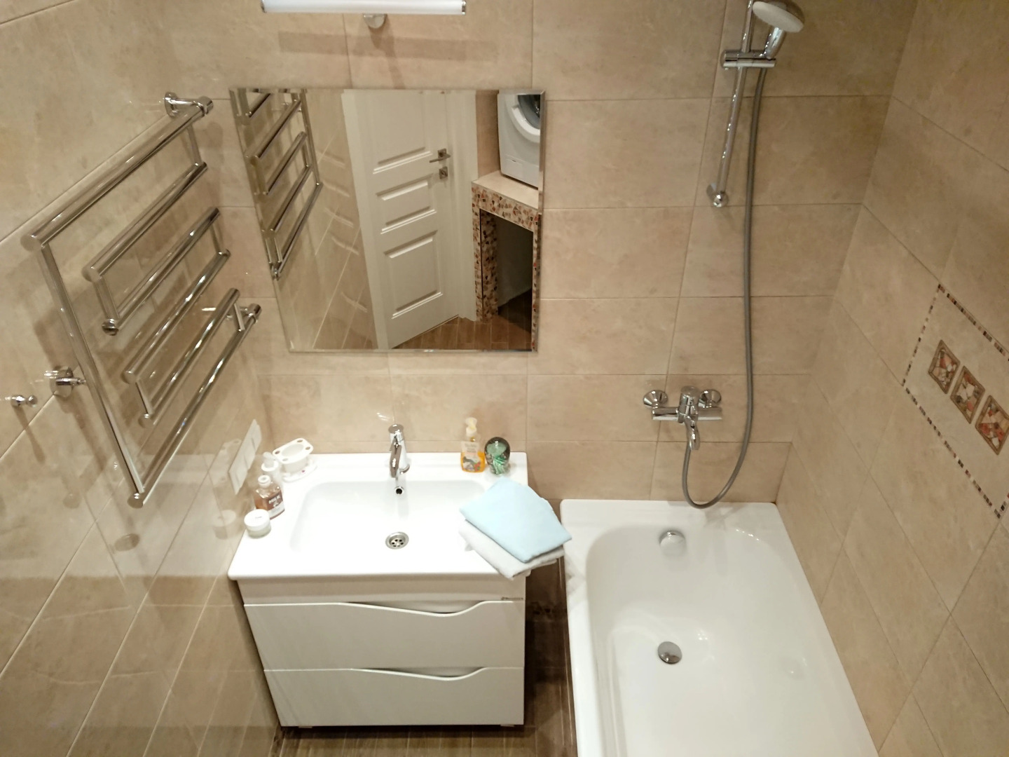 Апартаменты Sunny apartment 5 min from metro Belomorskaya