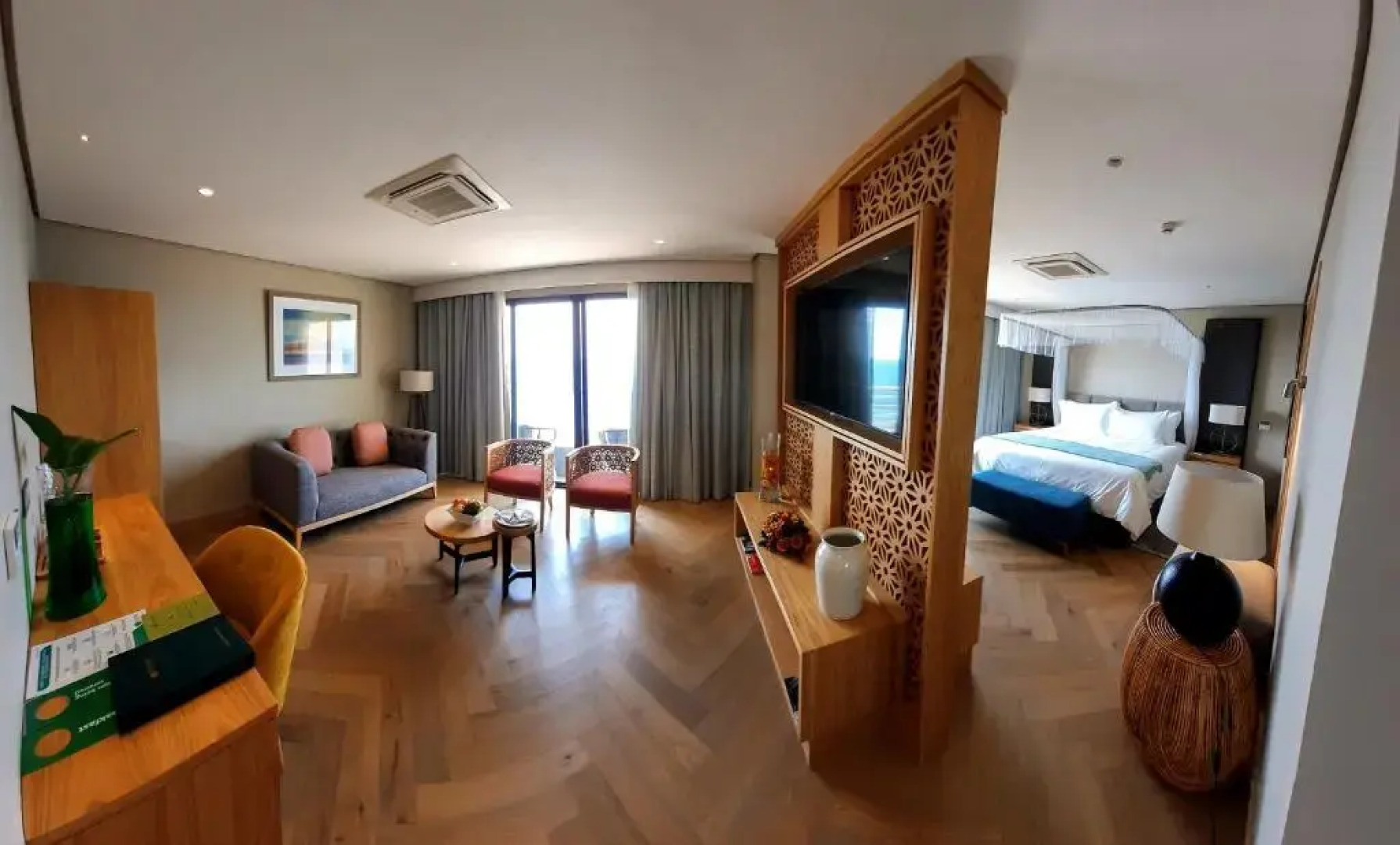 Отель Sunbird Waterfront