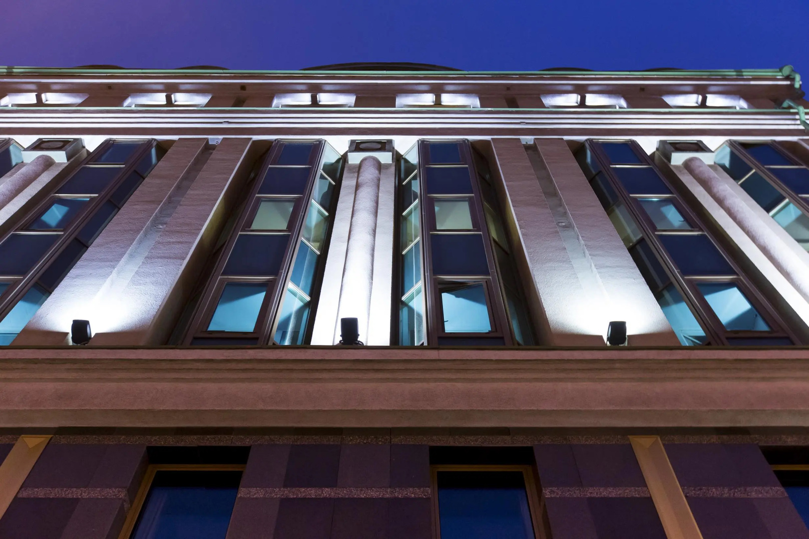 Ирис Санкт–Петербург Центр