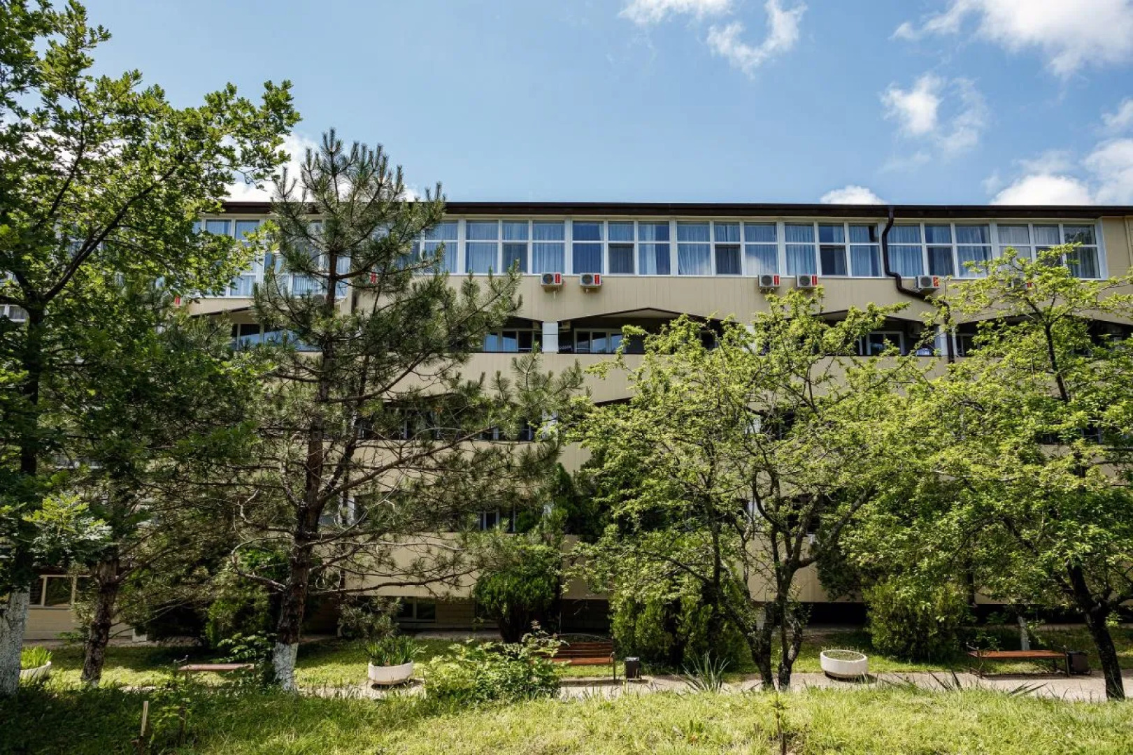 Курортный отель Ателика Лесная Бухта