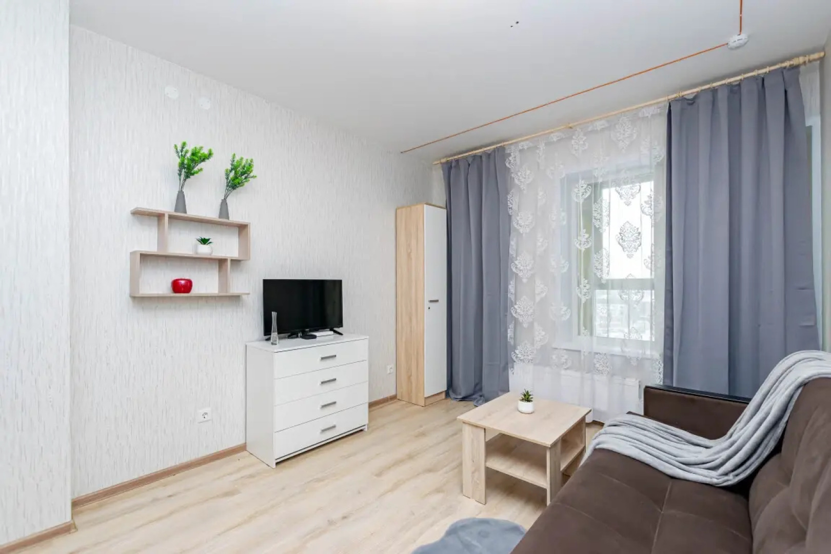 Апартаменты Cosmos Apart на Революции 48А (2)