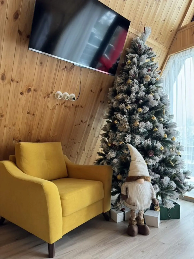 Частный дом Желтый на улице Речная 17