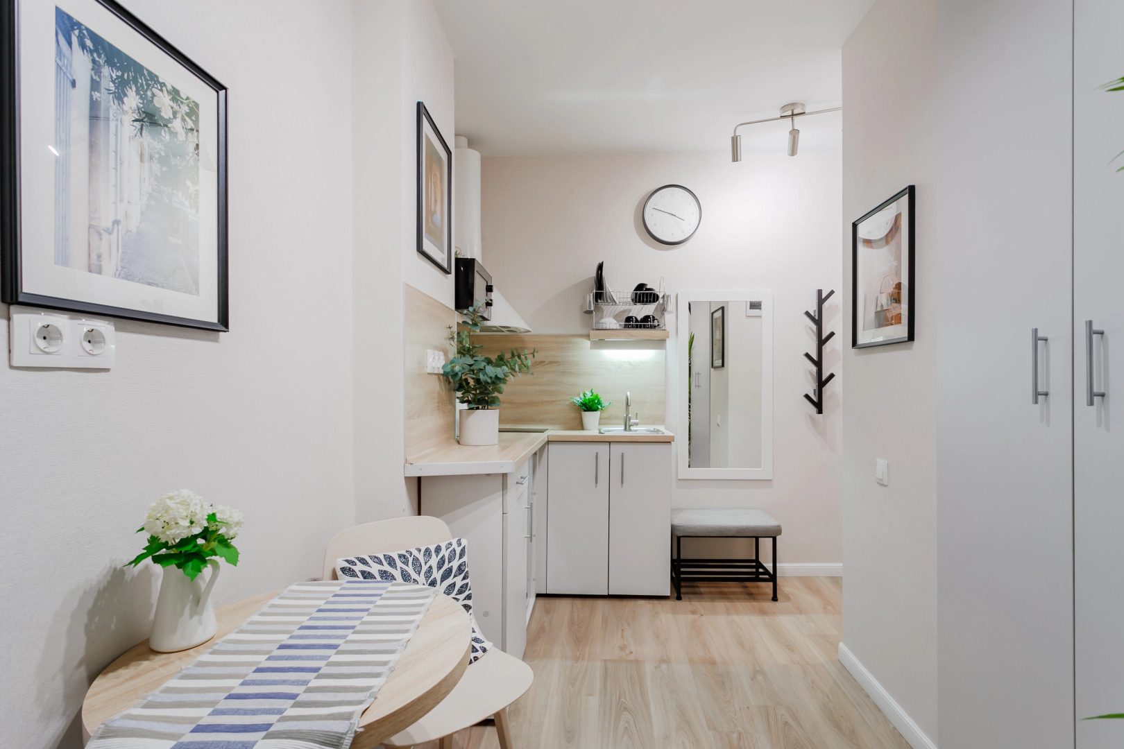 Апартаменты Монохромная Красноармейская