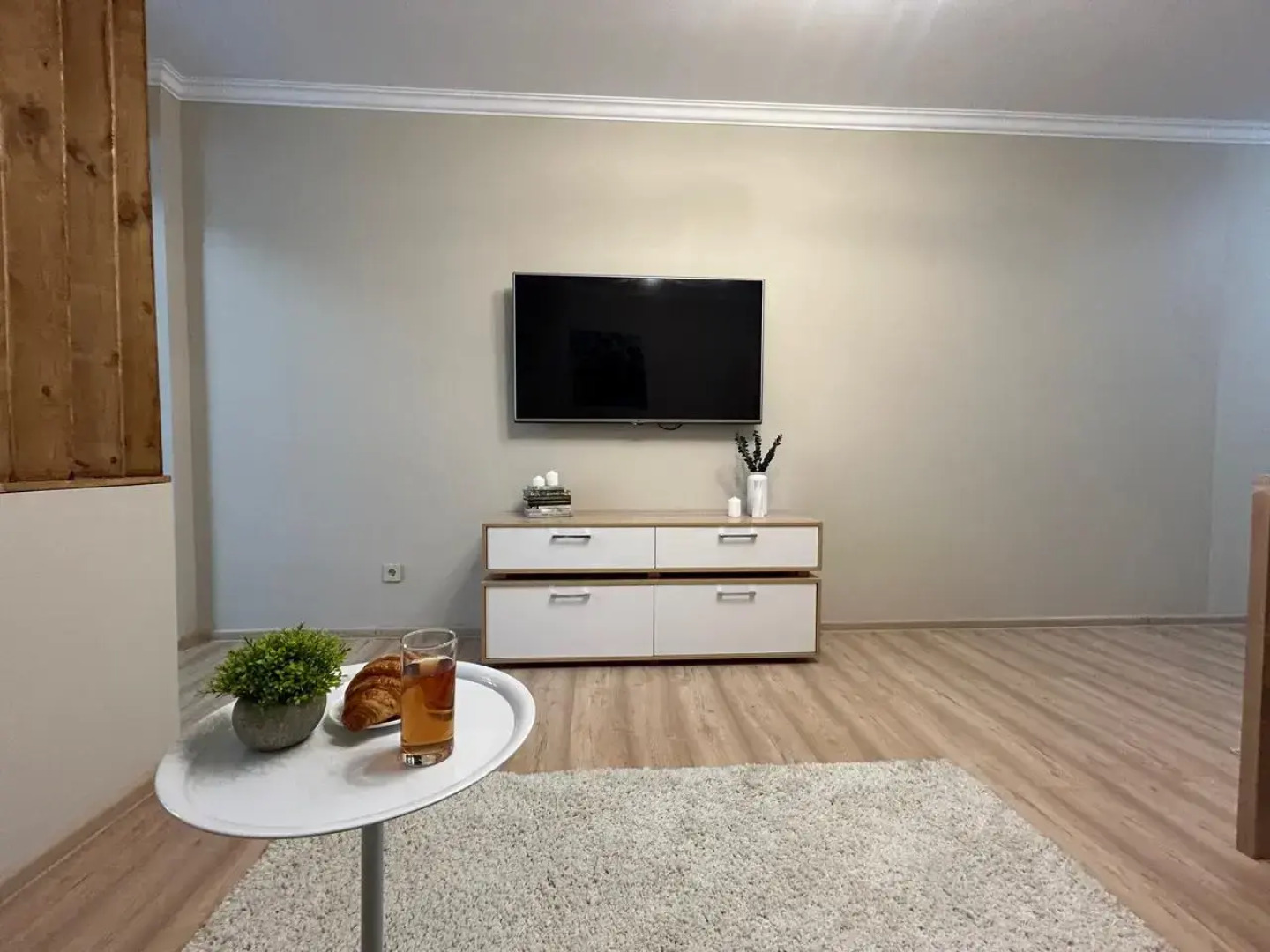 Апартаменты Студия Алма с  прекрасным видом на город