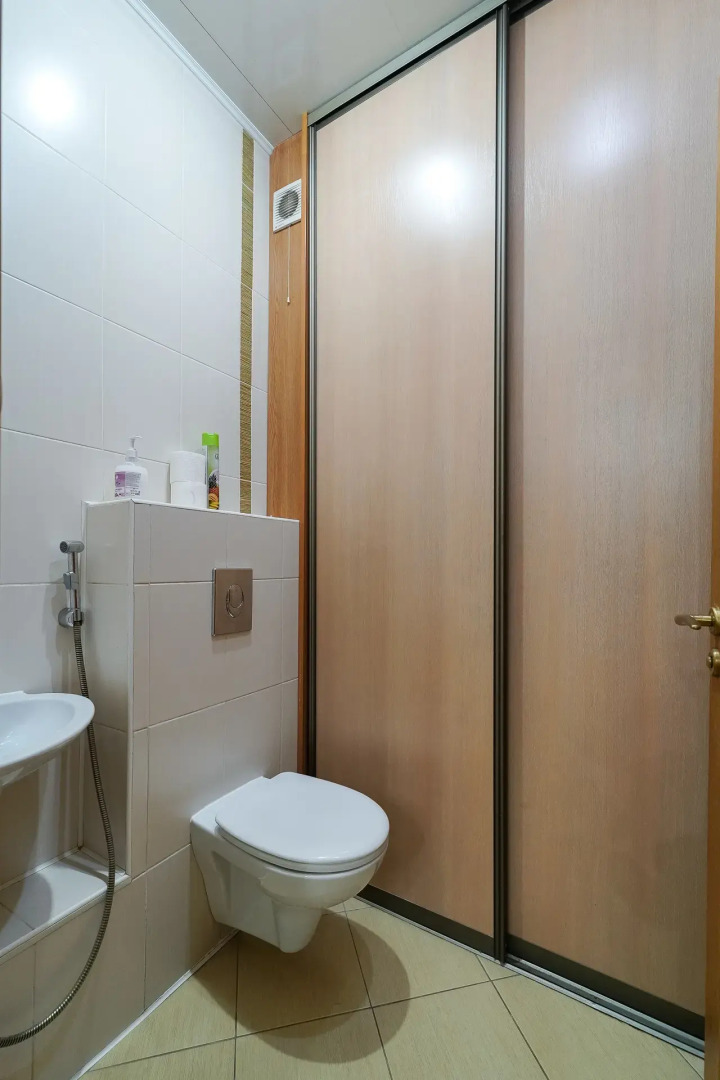 Квартира Просторная 3-комнатная в Центре Возле Метро