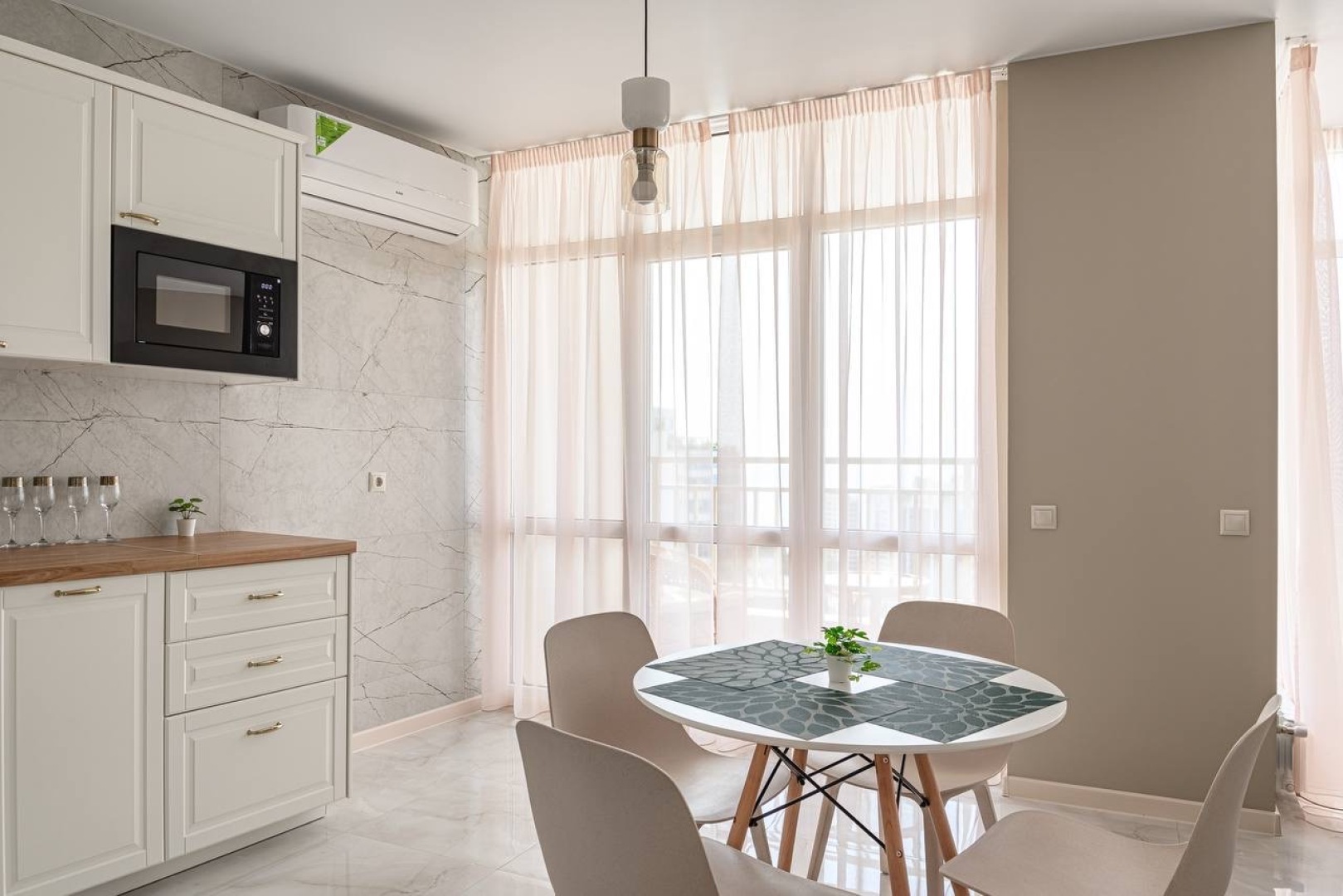 Апартаменты Место под солнцем 9