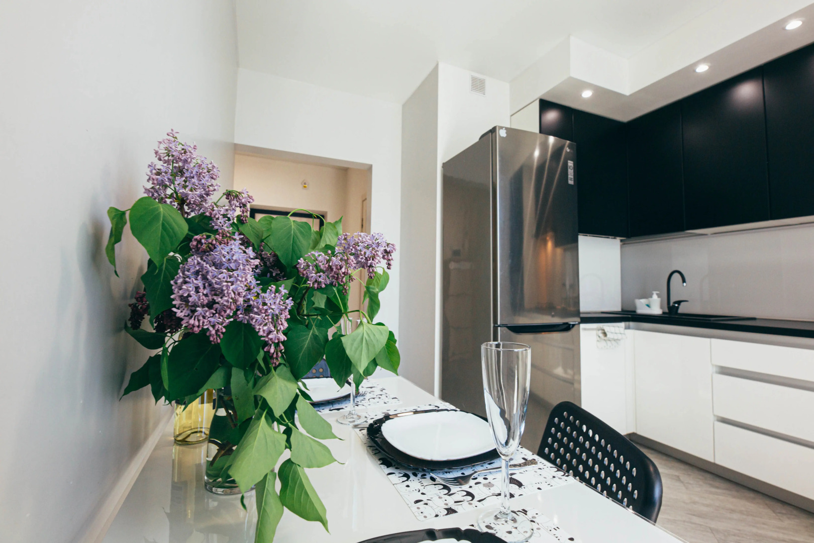 Апартаменты День и Ночь на Согласия