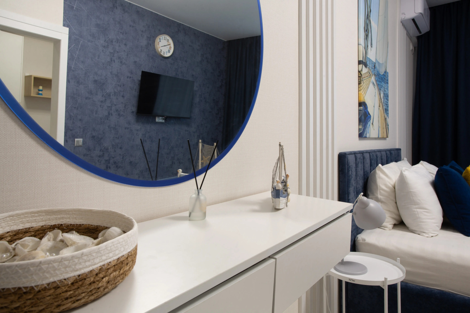 Сеть Апартаментов «Атмосфера» | Санторини — Морское Спокойствие И Городская Высота