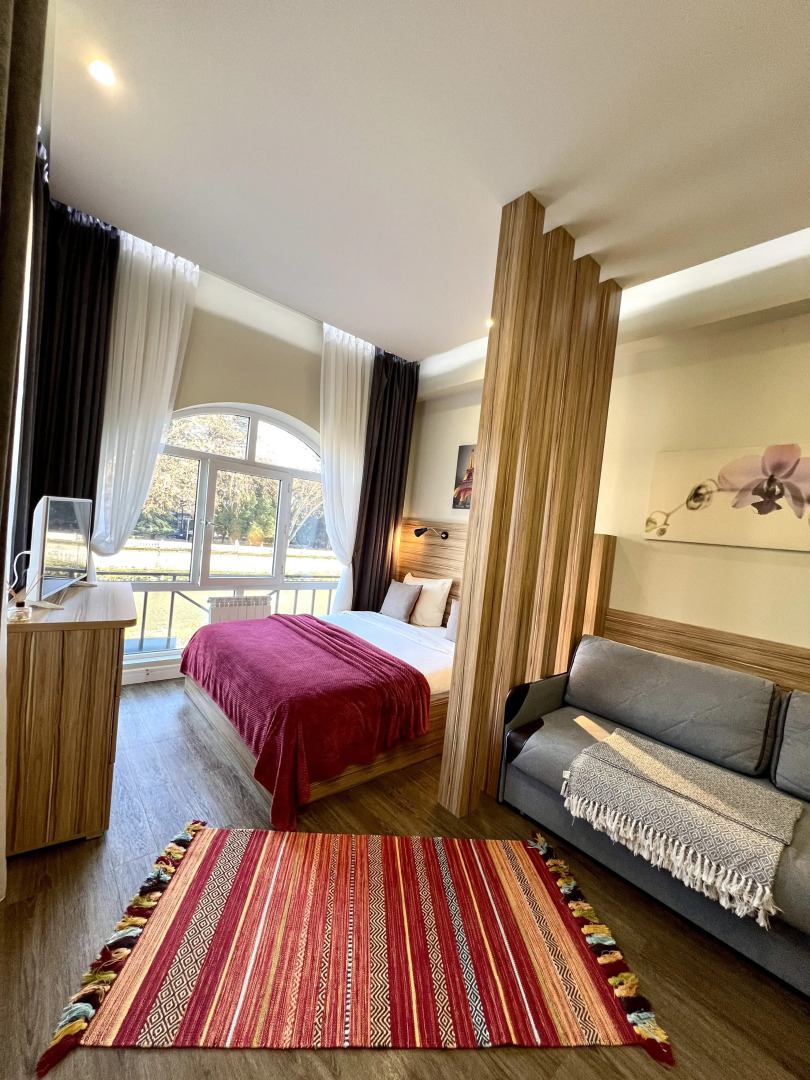 Апартаменты Эмилия с балконом парк Ривьера