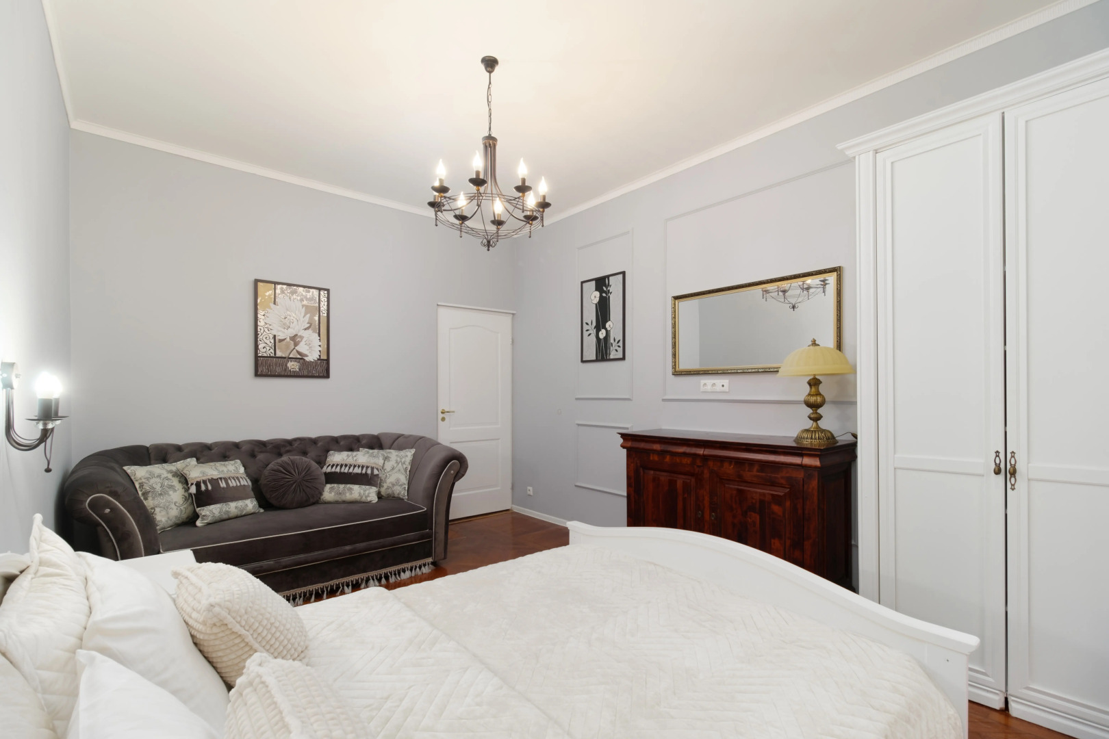 Апартаменты Лофт у Площади Восстания 5 спален