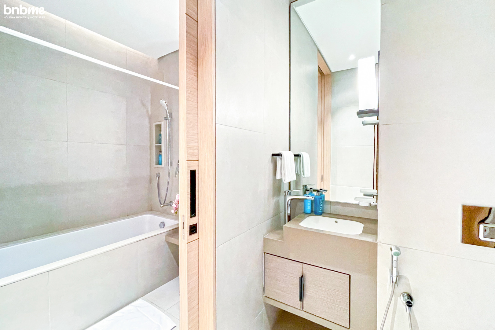 Апартаменты Jetset Life Style @ Address Residence-3908