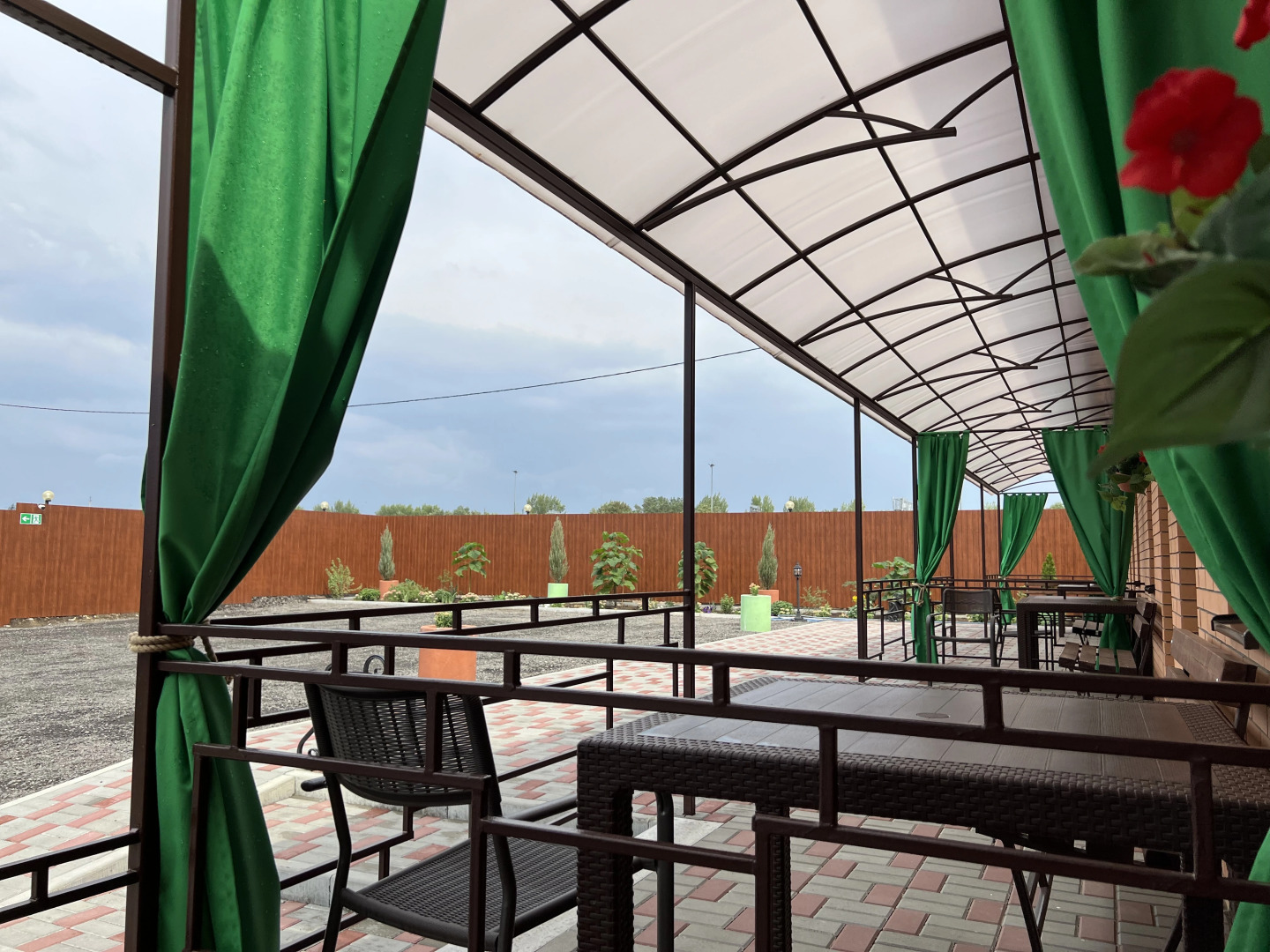 Отель Астонит