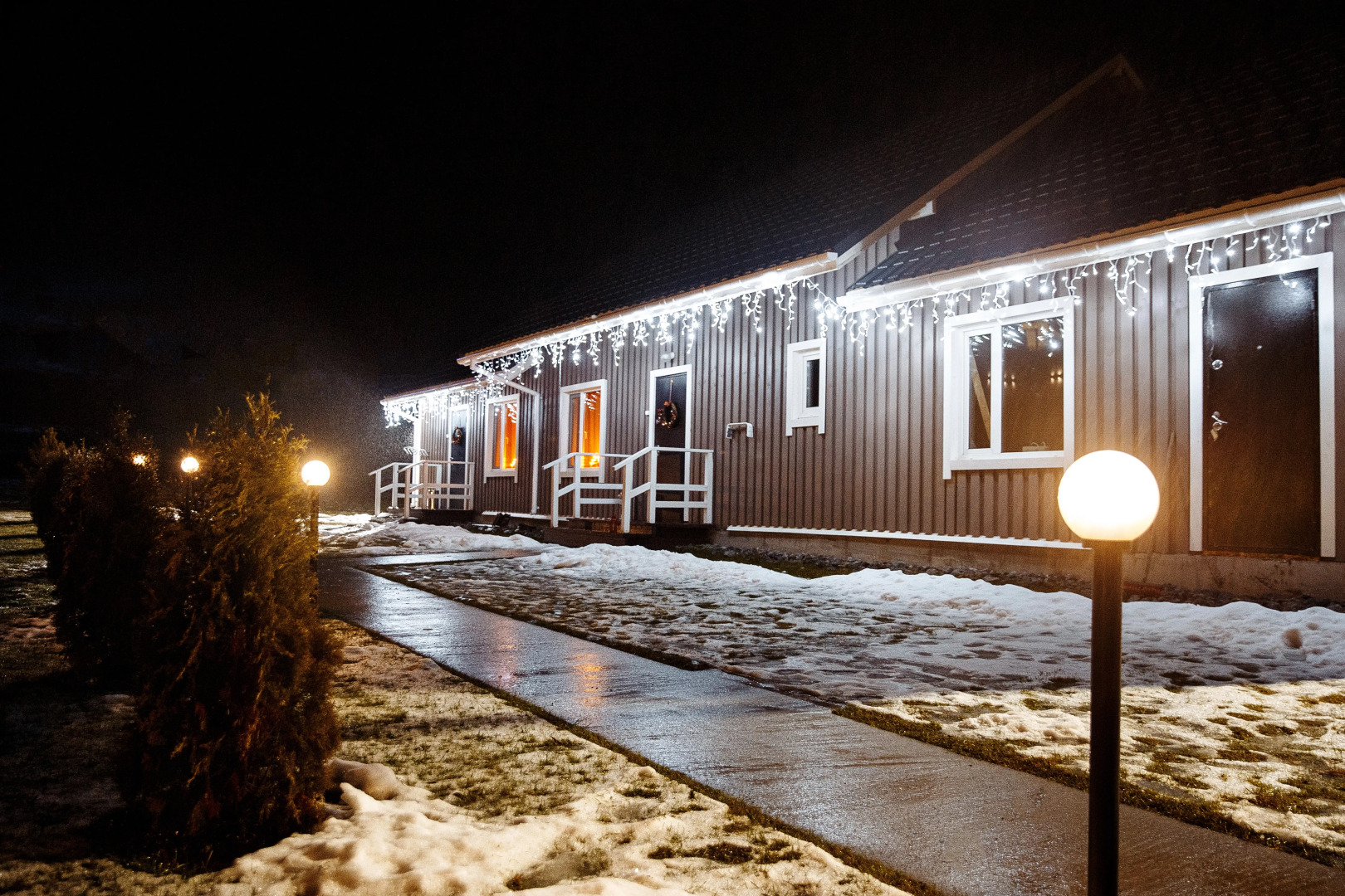 Частный дом у реки 1