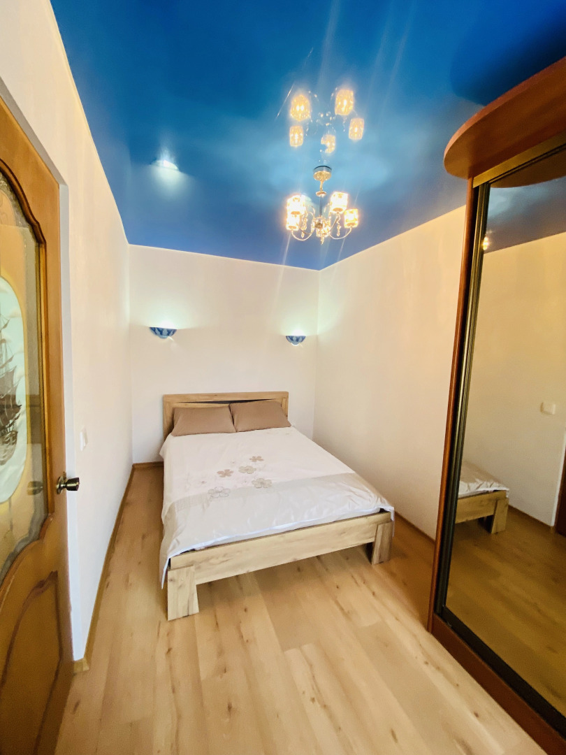 Квартира Трехкомнатная Центр Города Нижнее Озеро