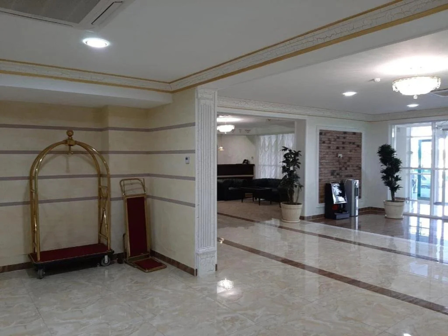 Отель Шали-Сити