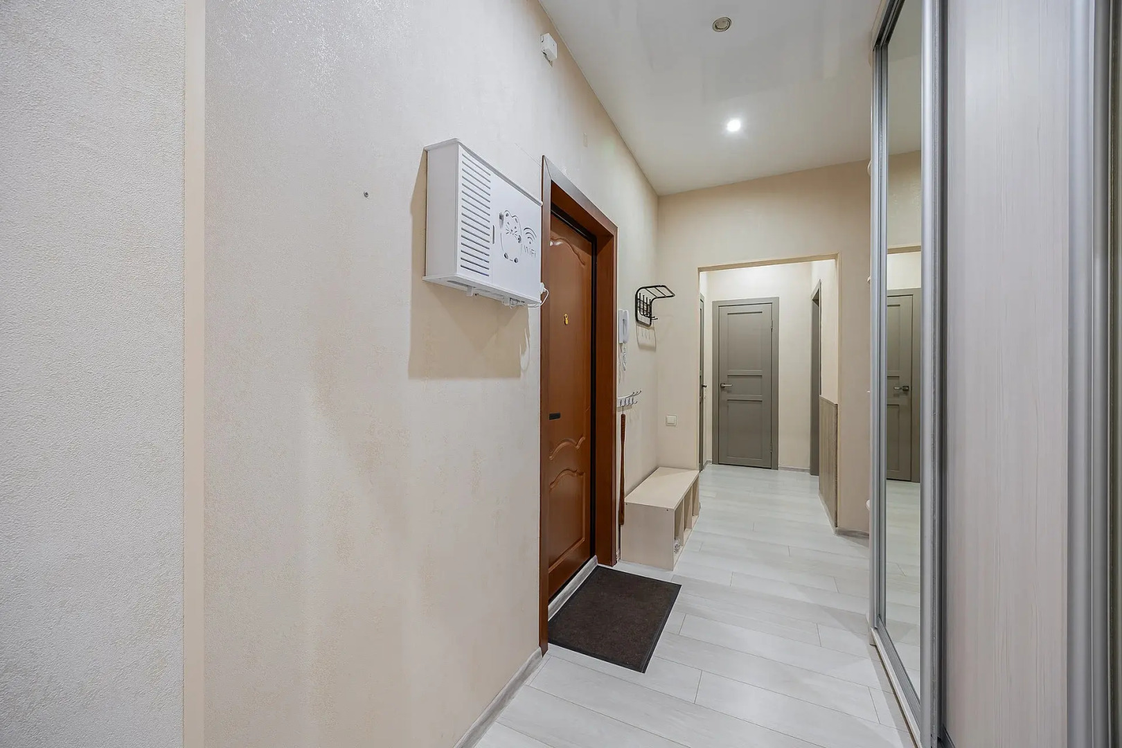 Апартаменты с двумя спальнями, в центре города, у канатной дороги