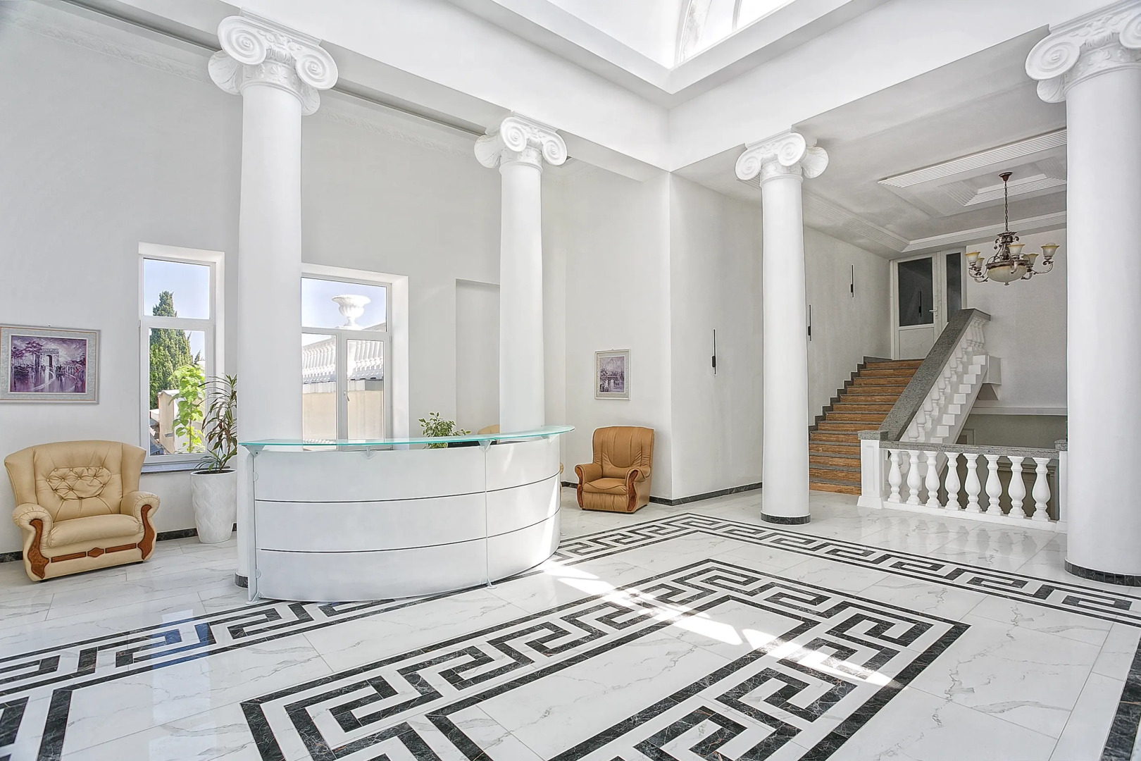 Отель Ампир