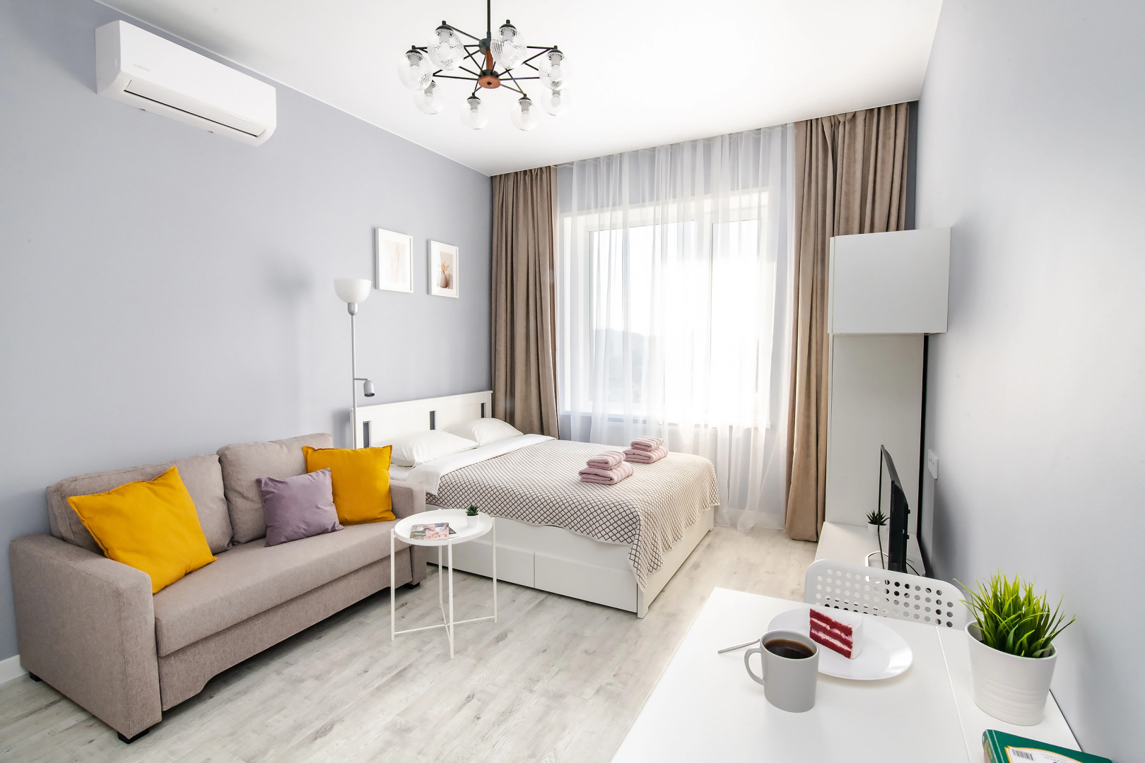 TopHouse на Брянской 18 студия