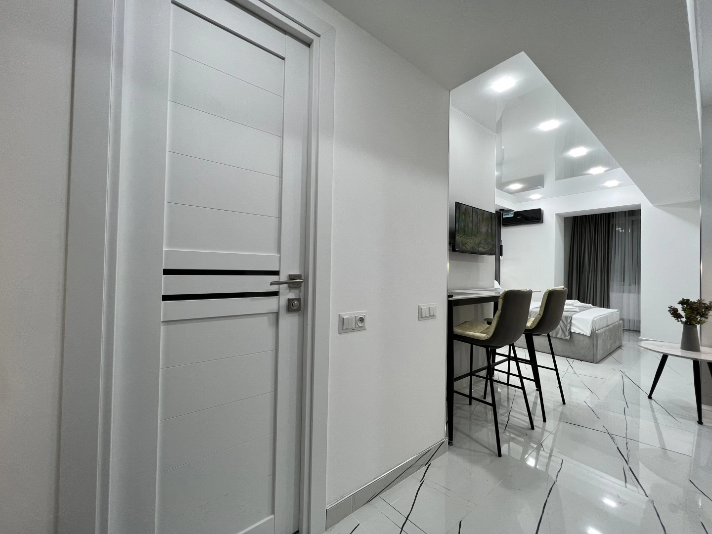 Апартаменты New Modern Classic City Center