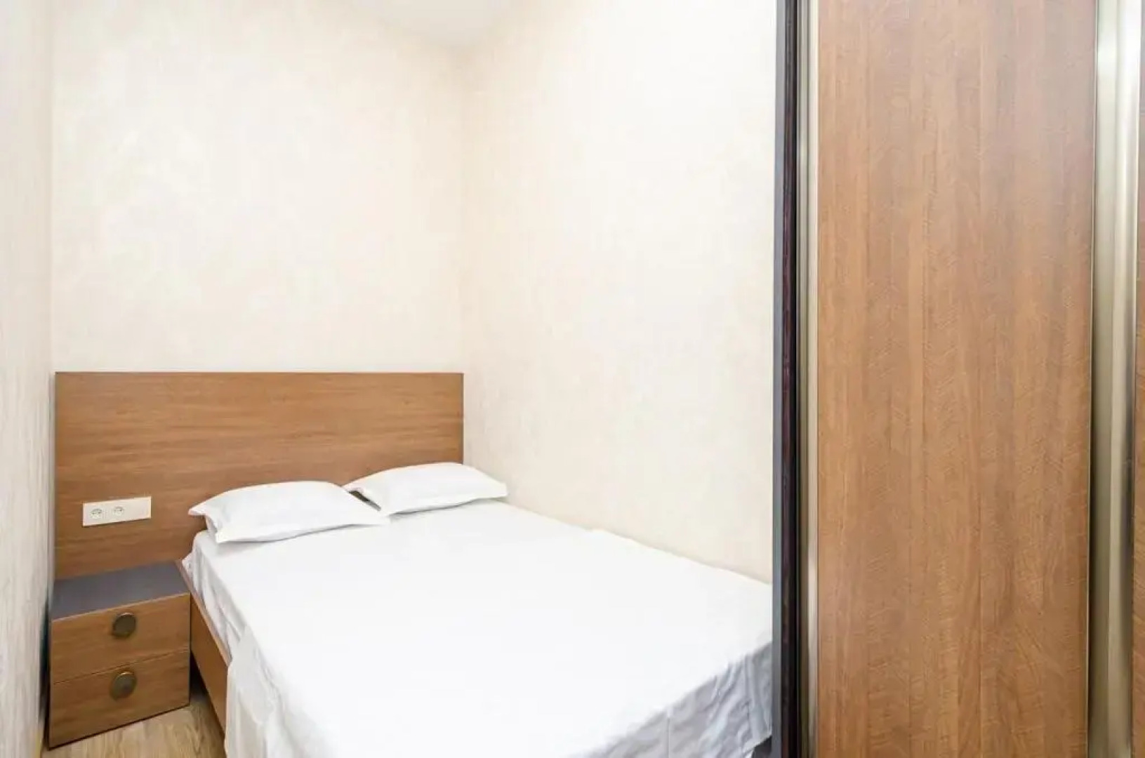 Квартира Двухкомнатная в Центре со Свежим Ремонтом