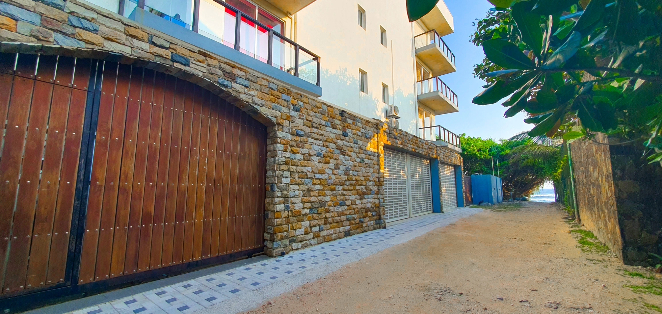 Отель ARA Beach Resort - Mirissa