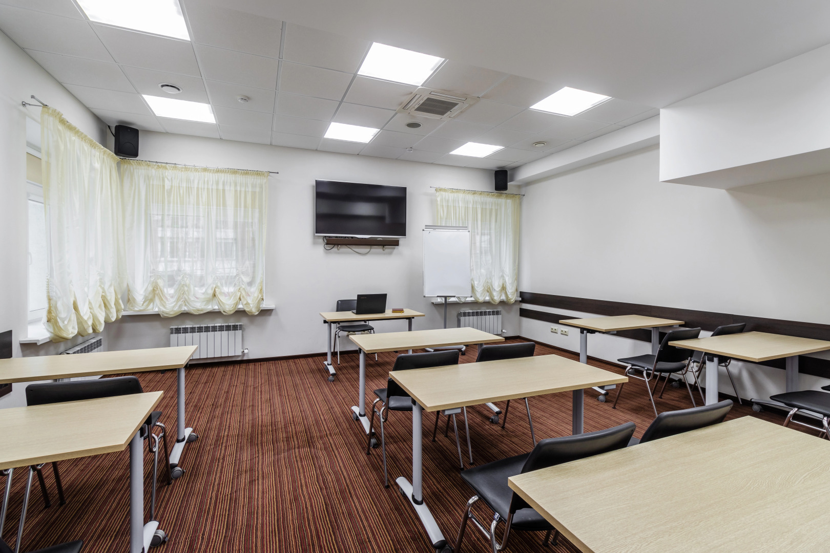 Отель Веструм