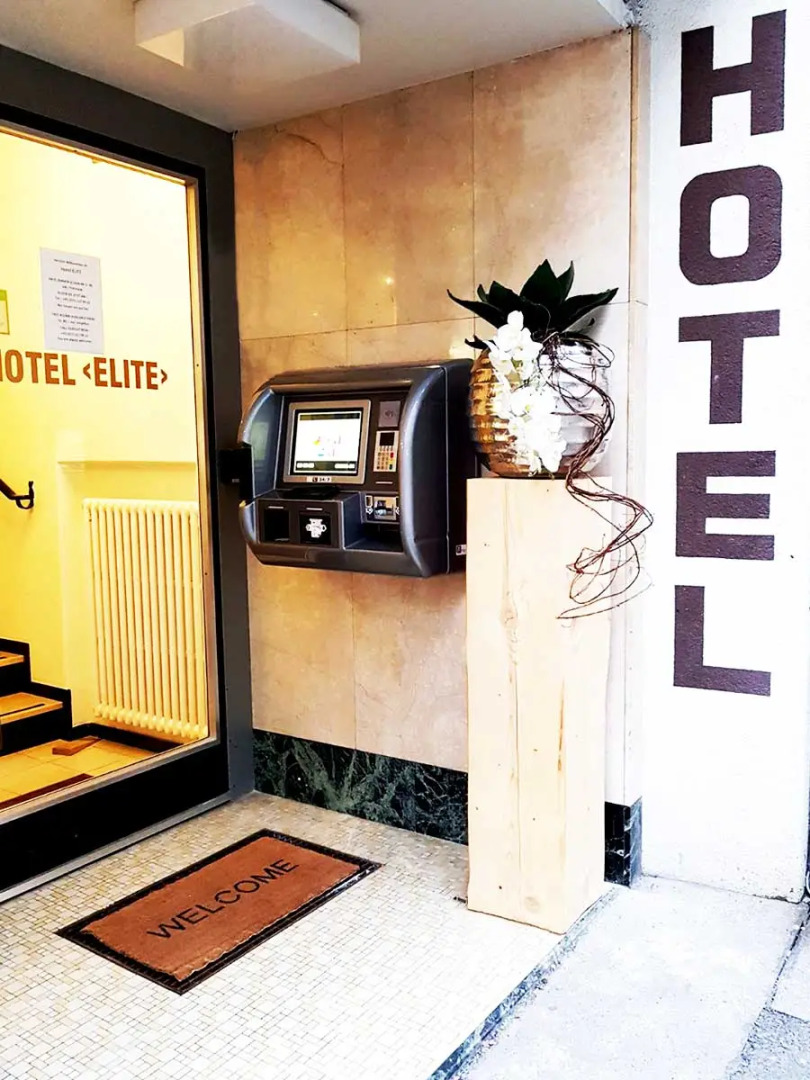 Отель Elite Garni