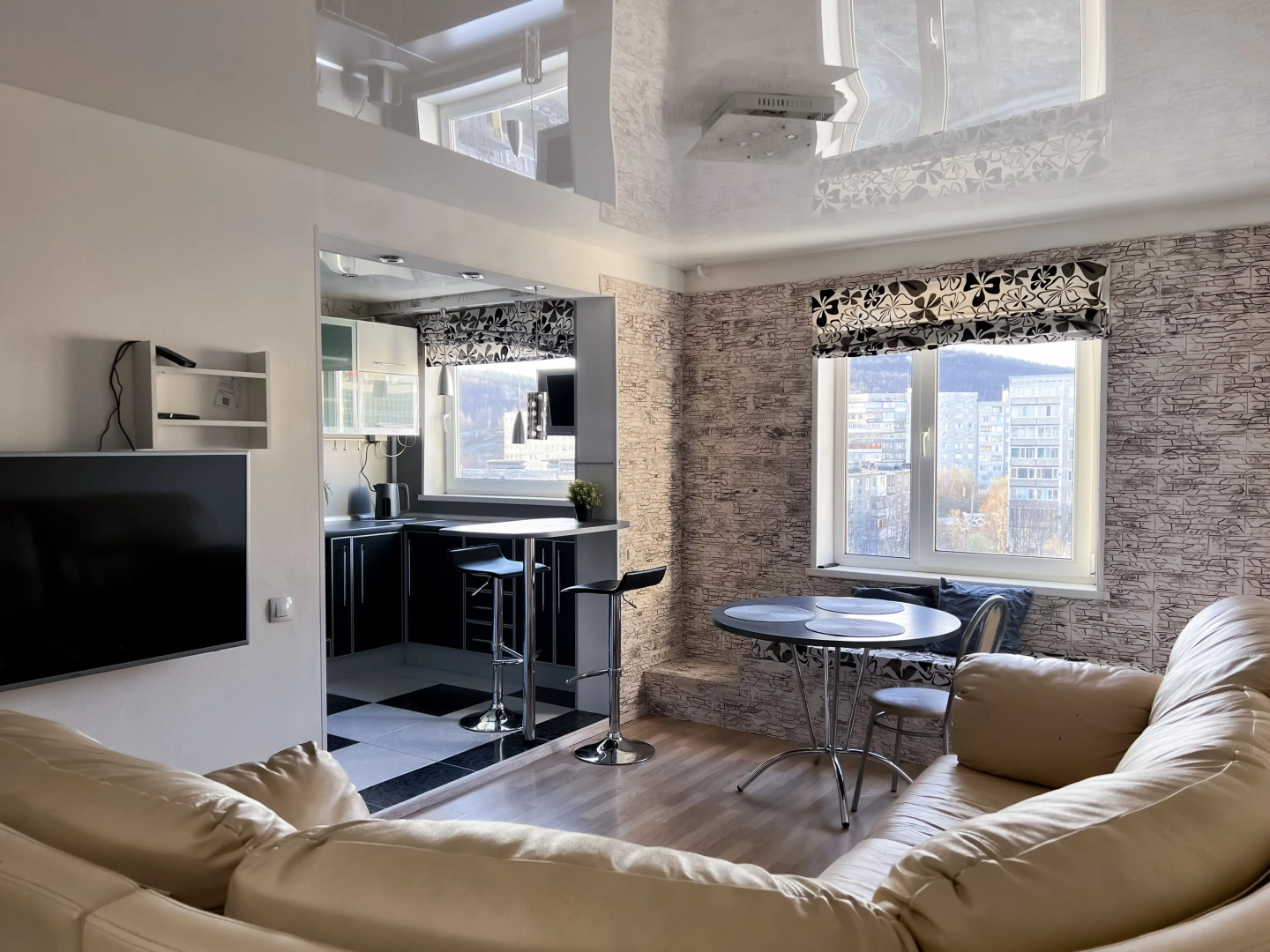 Квартира 3-комнатная на Баумана 12