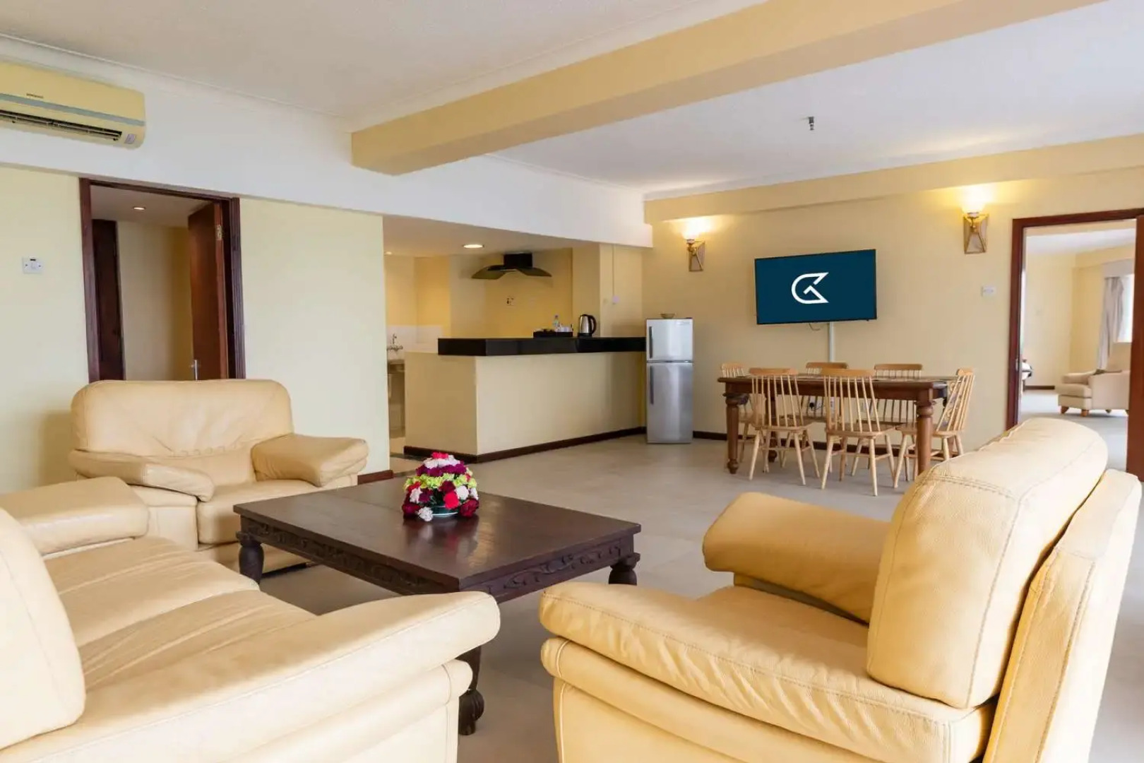 Отель Golden Tulip Dar Es Salaam