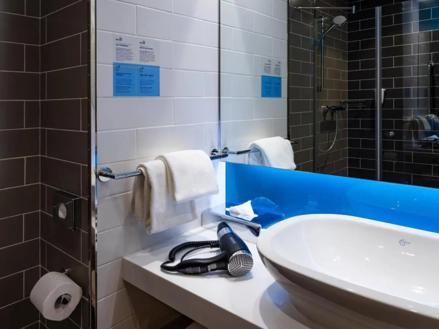 Отель Holiday Express Moscow Sheremetyevo Airport