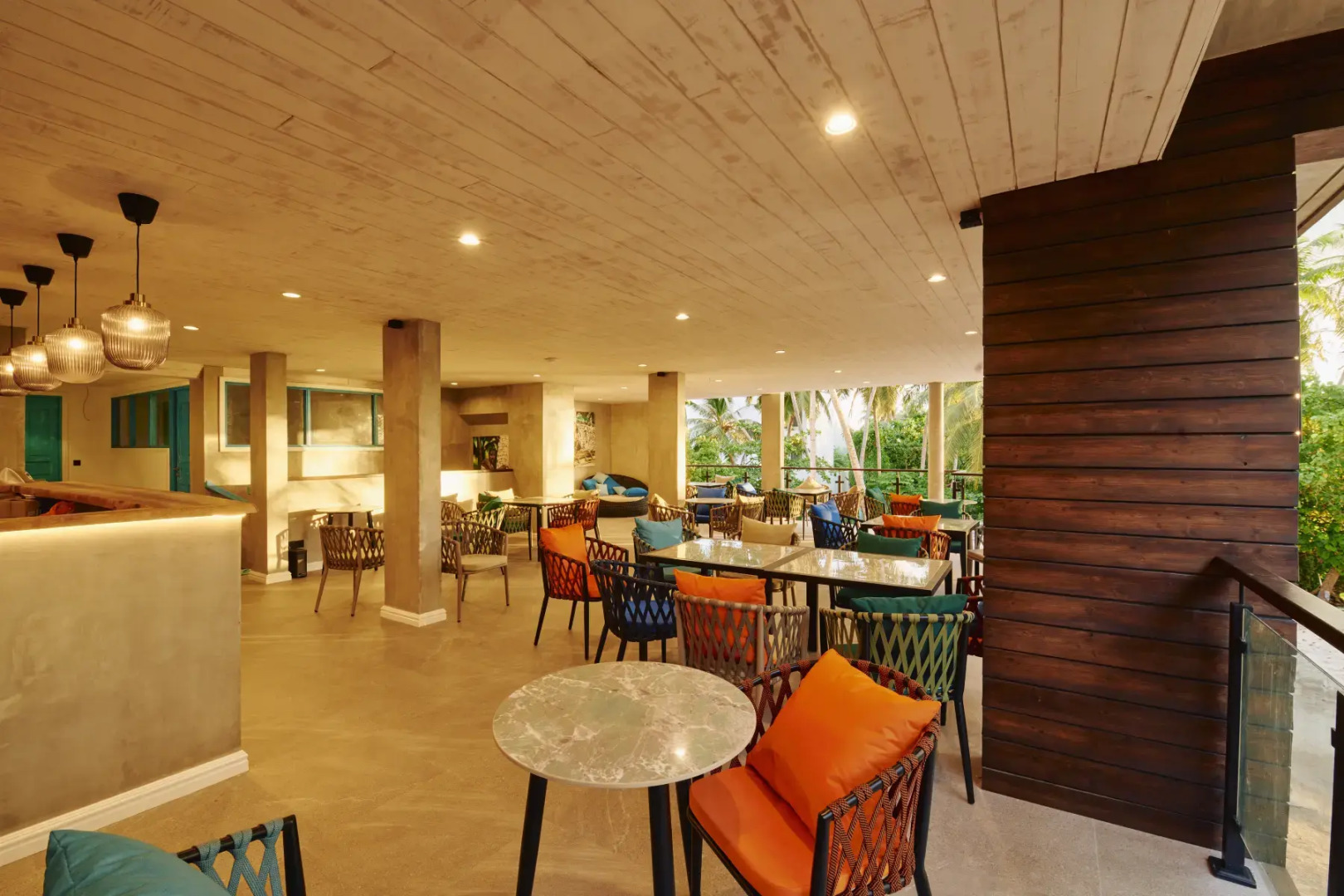 Отель Beach Hotel Dhigurah