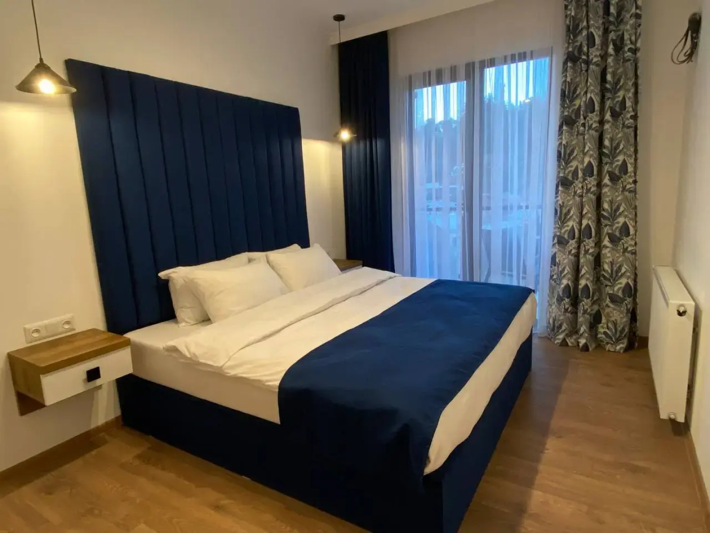 Апартаменты City Heart Luxury Apartment