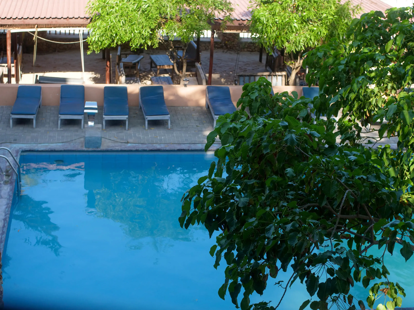 Курортный отель Serene Beach Resort