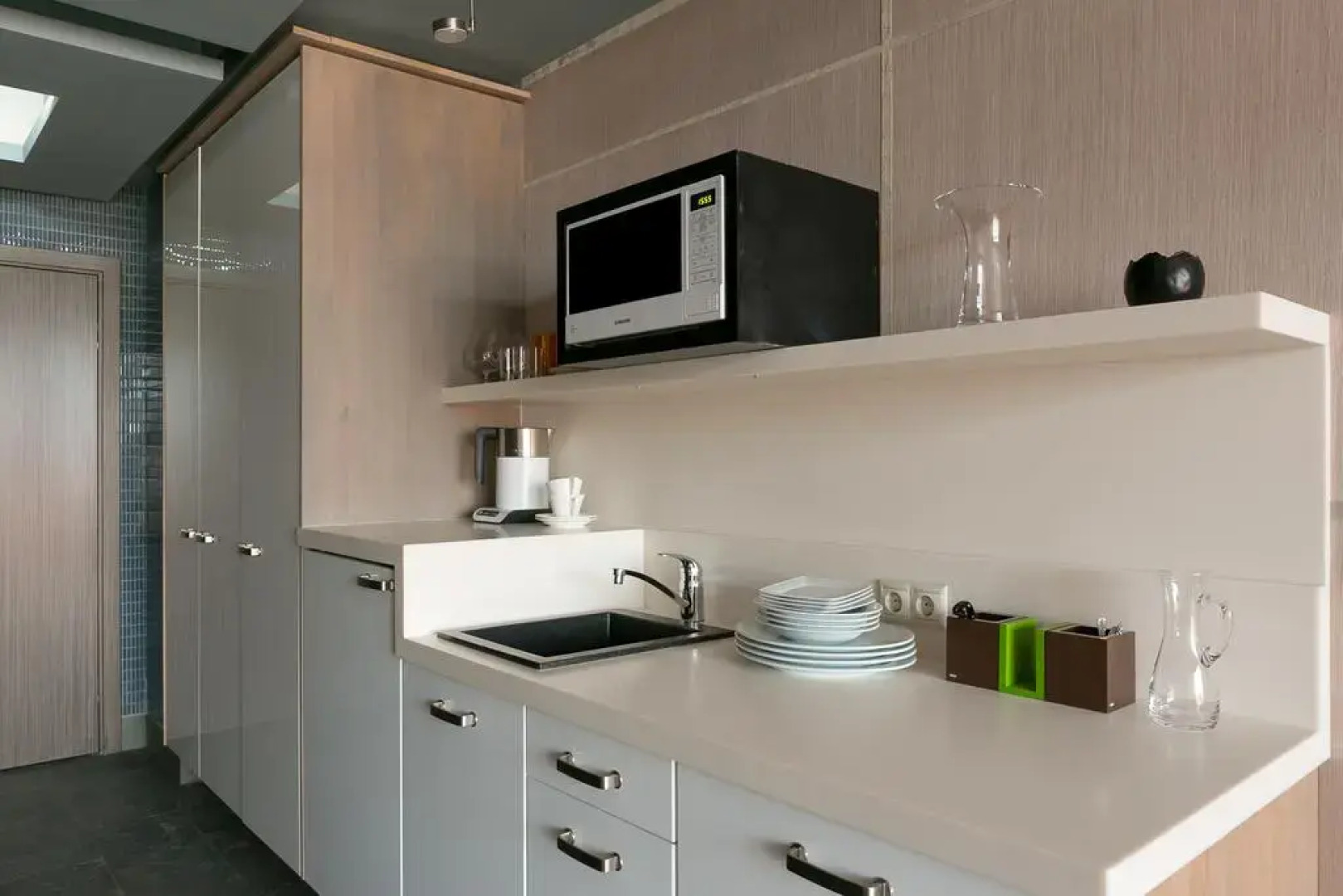 Отель Garden Embassy