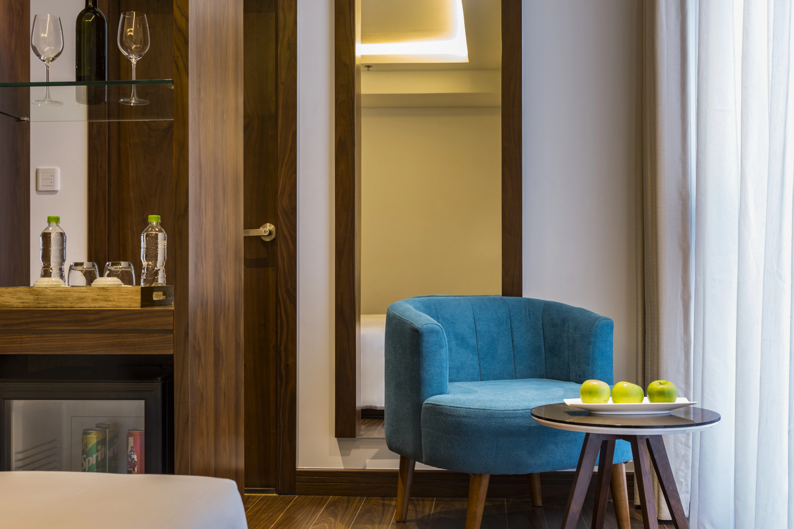 Отель Maximilan Danang Beach