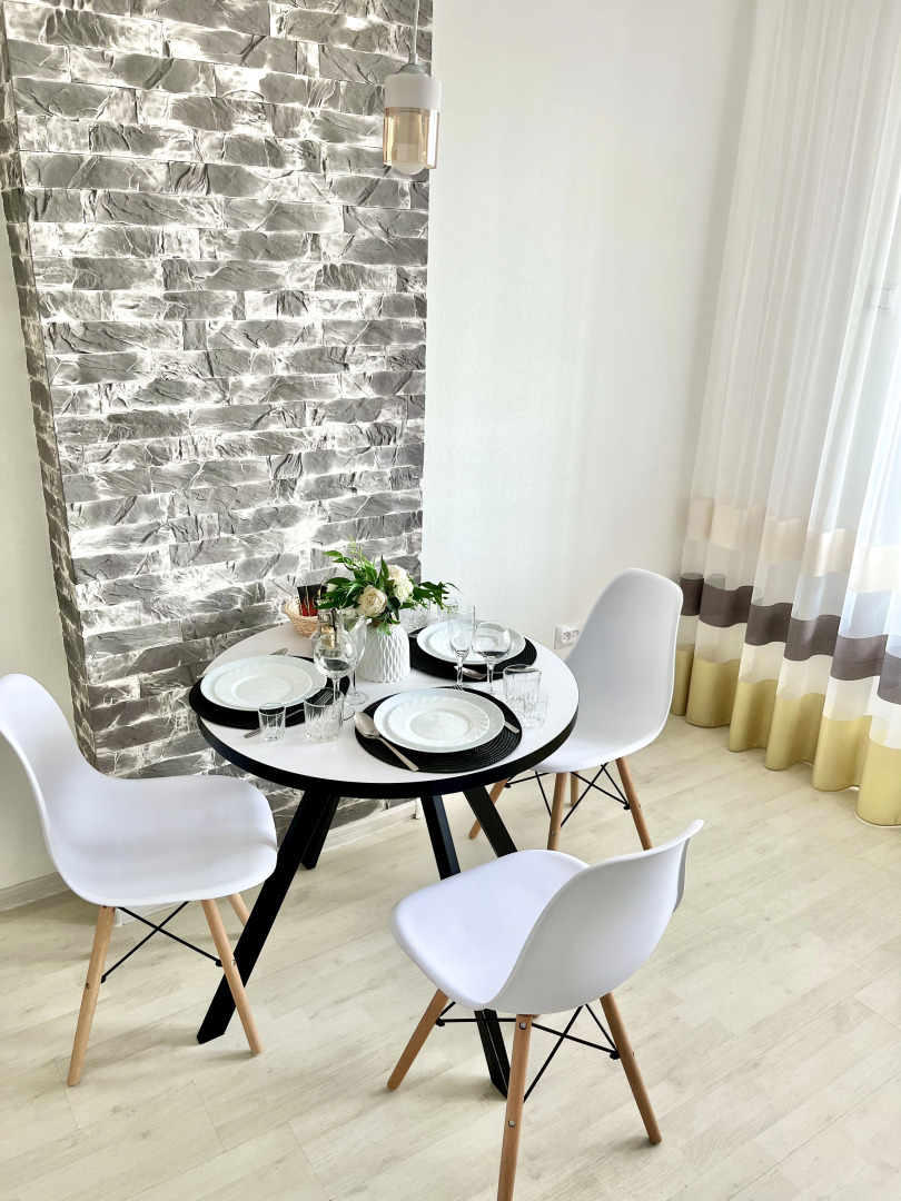 Апартаменты Светлые на Фомушина с Видом на Парк