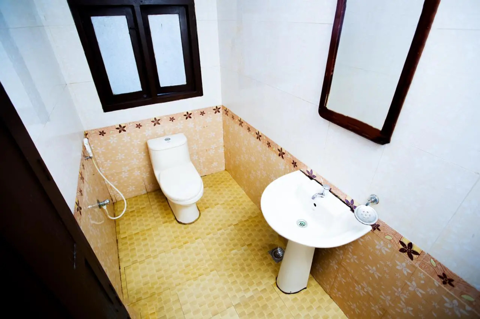 Отель Sreekrishna 5bedroom Family Houseboat