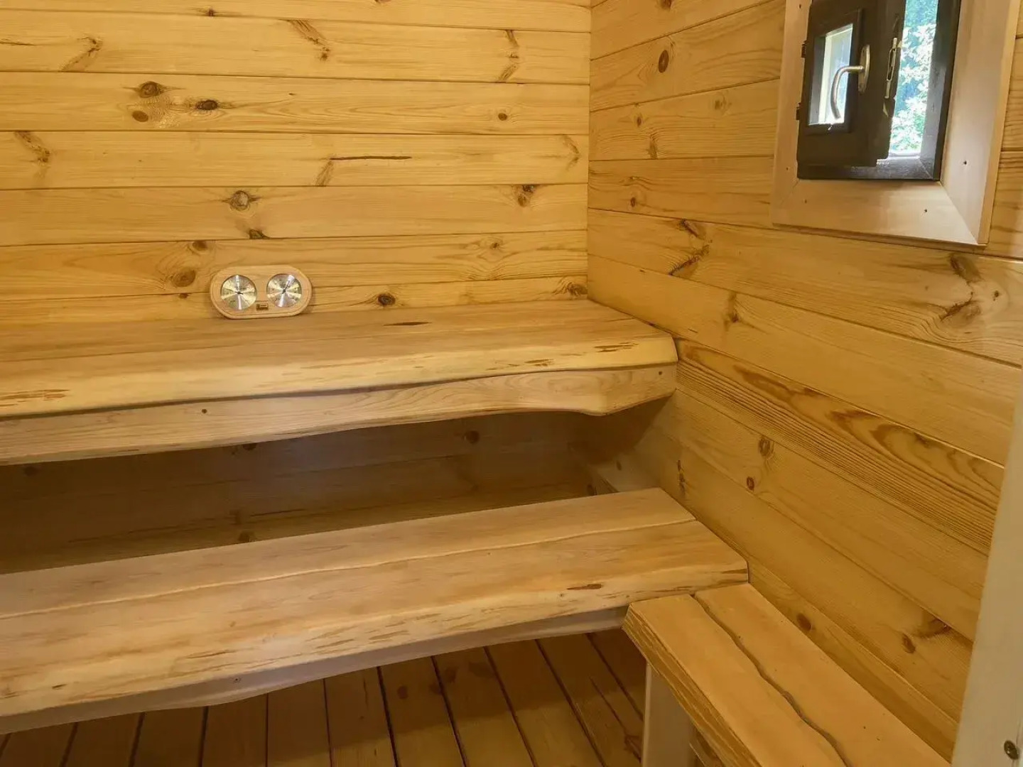 Частный дом А-фрeйм с баней и артезиaнским бaсceйном