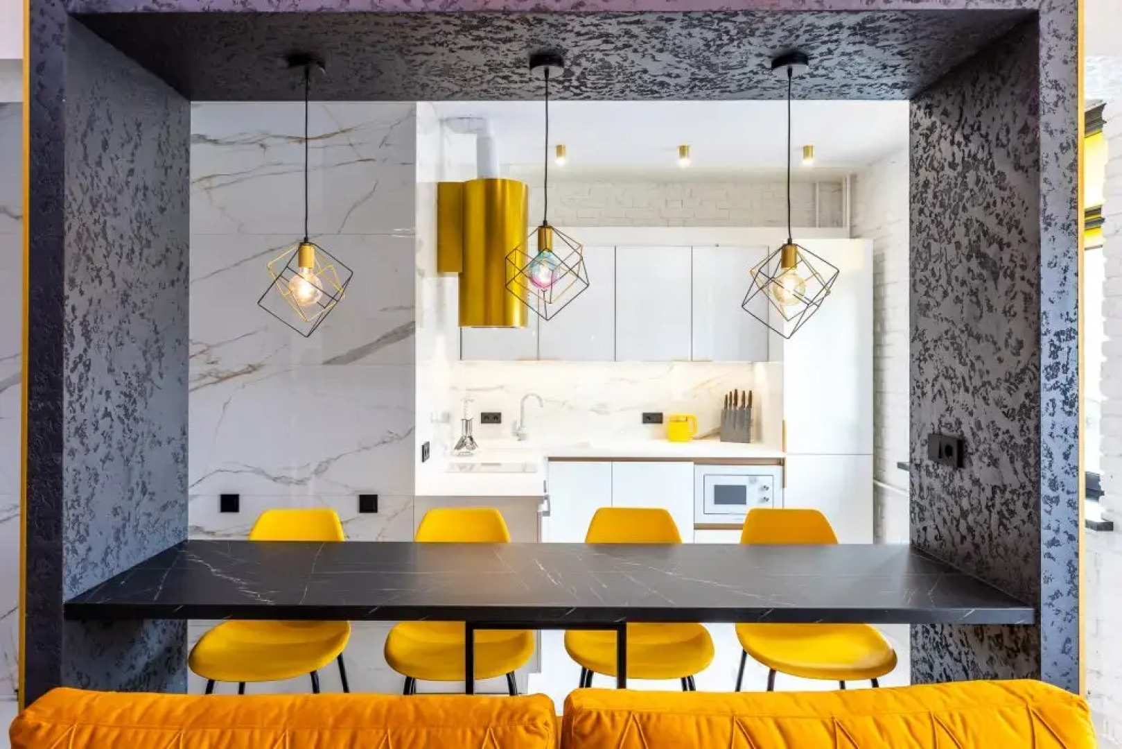 Апартаменты с Эксклюзивным Ремонтом в Центре Города