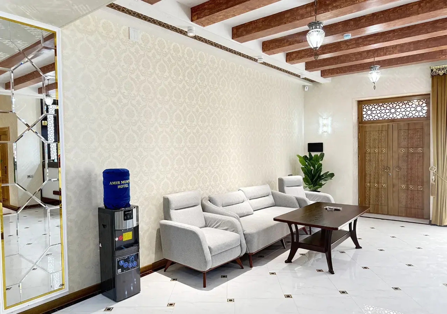 Отель Mumtoz East