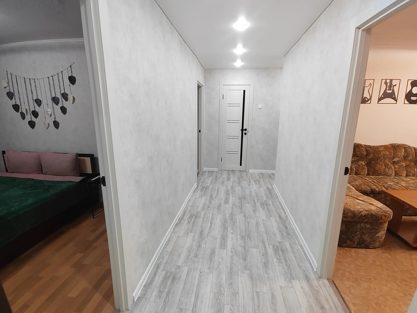 Квартира с тремя раздельными спальнями лифтом и балконом